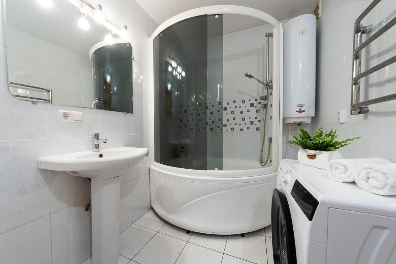 Spacious Apartments In The Center Of Obolon 2 Bedrooms Kijów Zewnętrze zdjęcie
