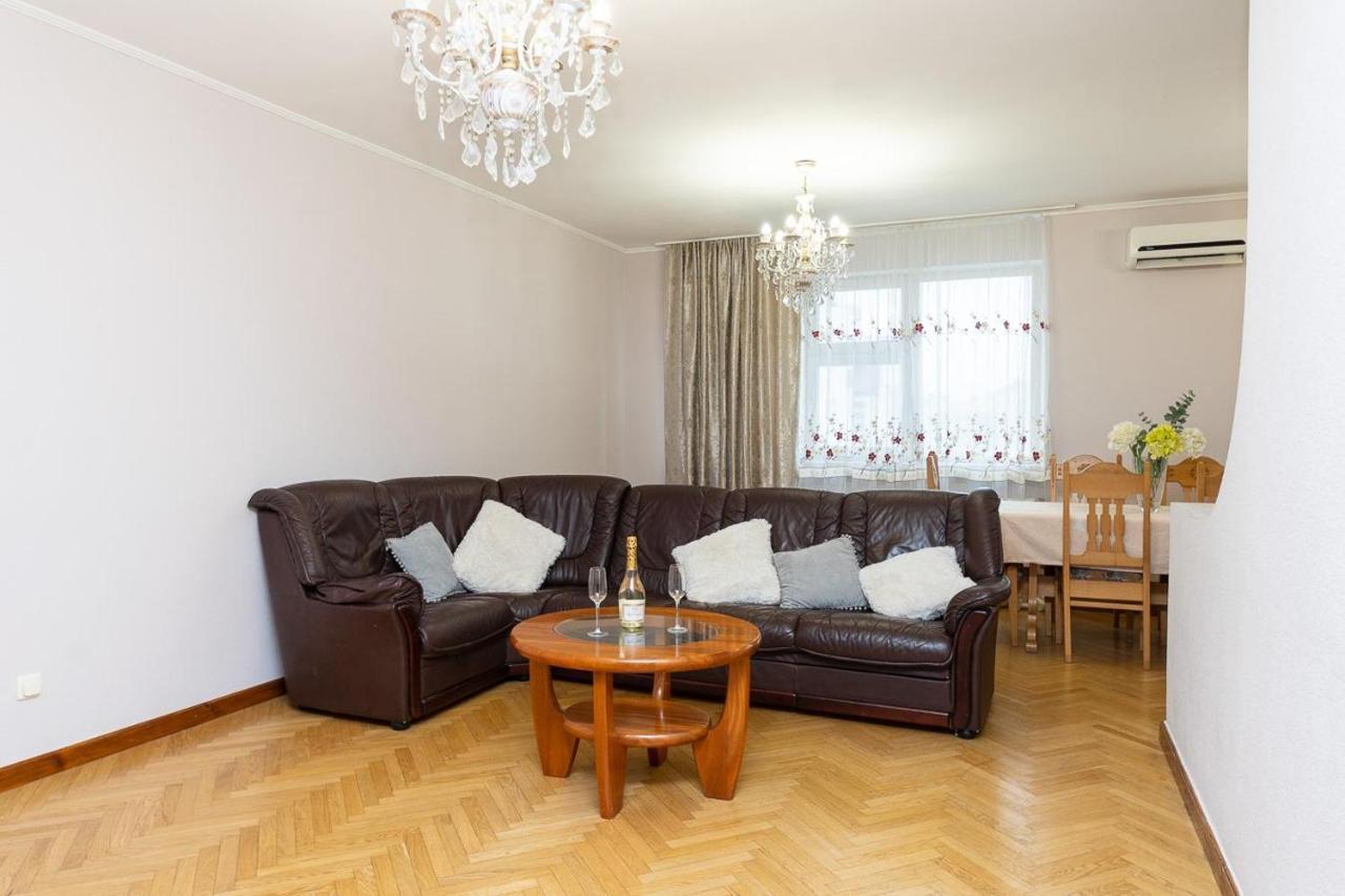 Spacious Apartments In The Center Of Obolon 2 Bedrooms Kijów Zewnętrze zdjęcie