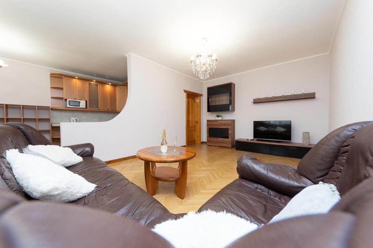 Spacious Apartments In The Center Of Obolon 2 Bedrooms Kijów Zewnętrze zdjęcie